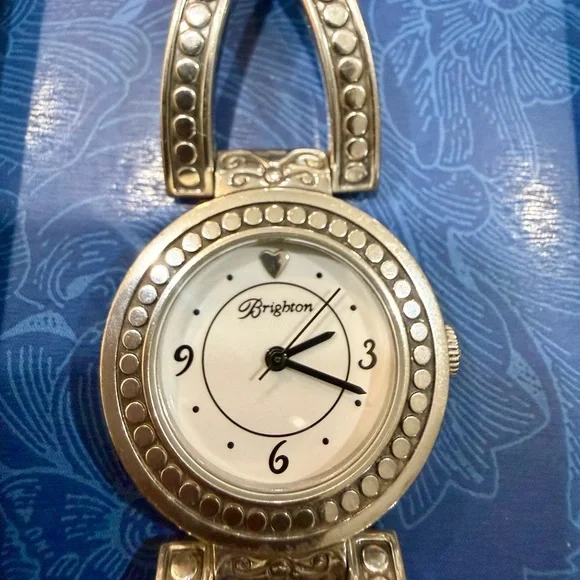 VINTAGE BRIGHTON TEMPLE CITY WRIST WATCH QUARTZ NWT/NIB💕 - Picture 6 of 12